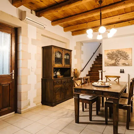 Elia Provarma - Your Villa *