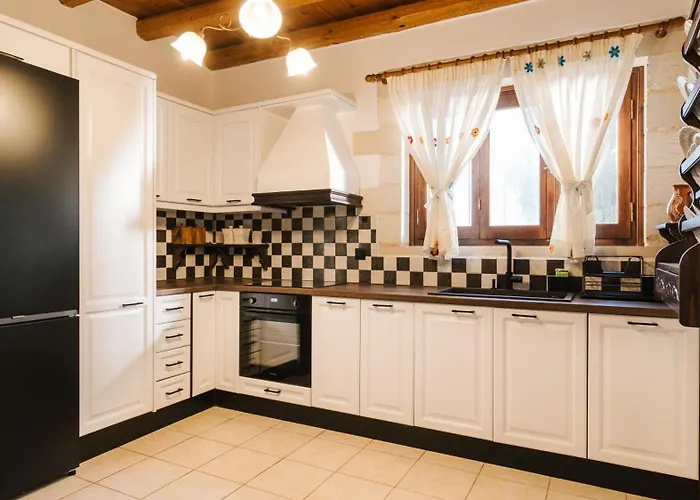 Elia Provarma - Your * Ханья