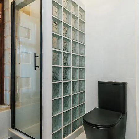 Elia Provarma - Your Χανιά